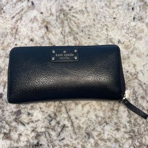 Kate Spade women’s continental wallet